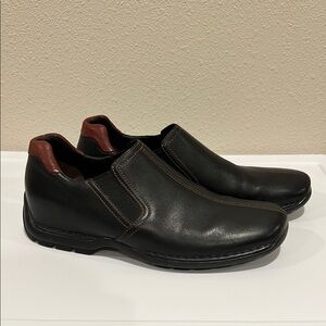 Cole Haan Black Leather Loafers with Rubber Sole